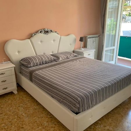 Appartamento Sandro By Portofinovacanze Rapallo Bagian luar foto